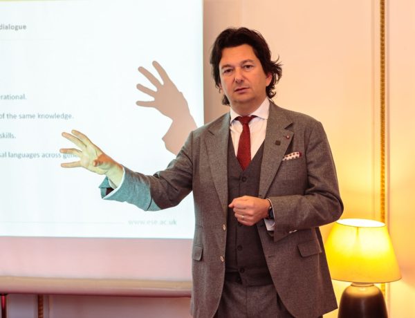 Il professor Alessandro Belluzzo alla ESE di Londra