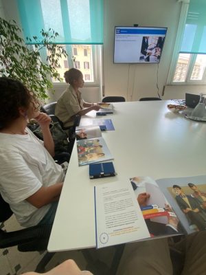 Students attending an entrepreneurship workshop presentation